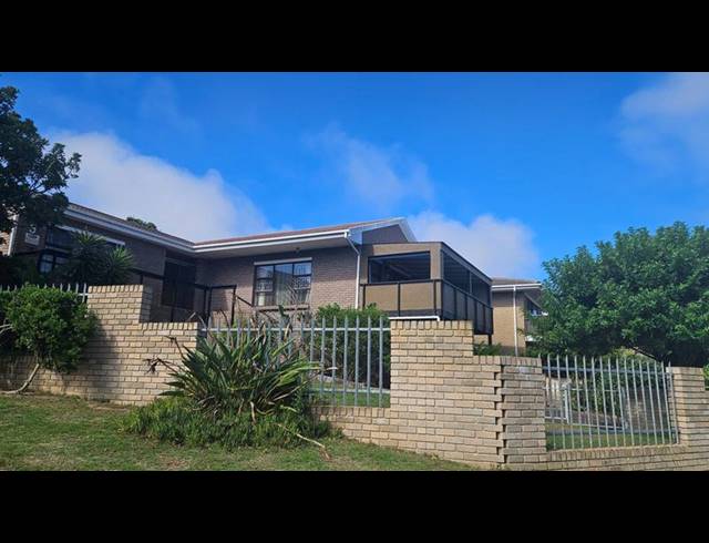 3 BEDROOM HOUSE FOR SALE IN DANA BAY